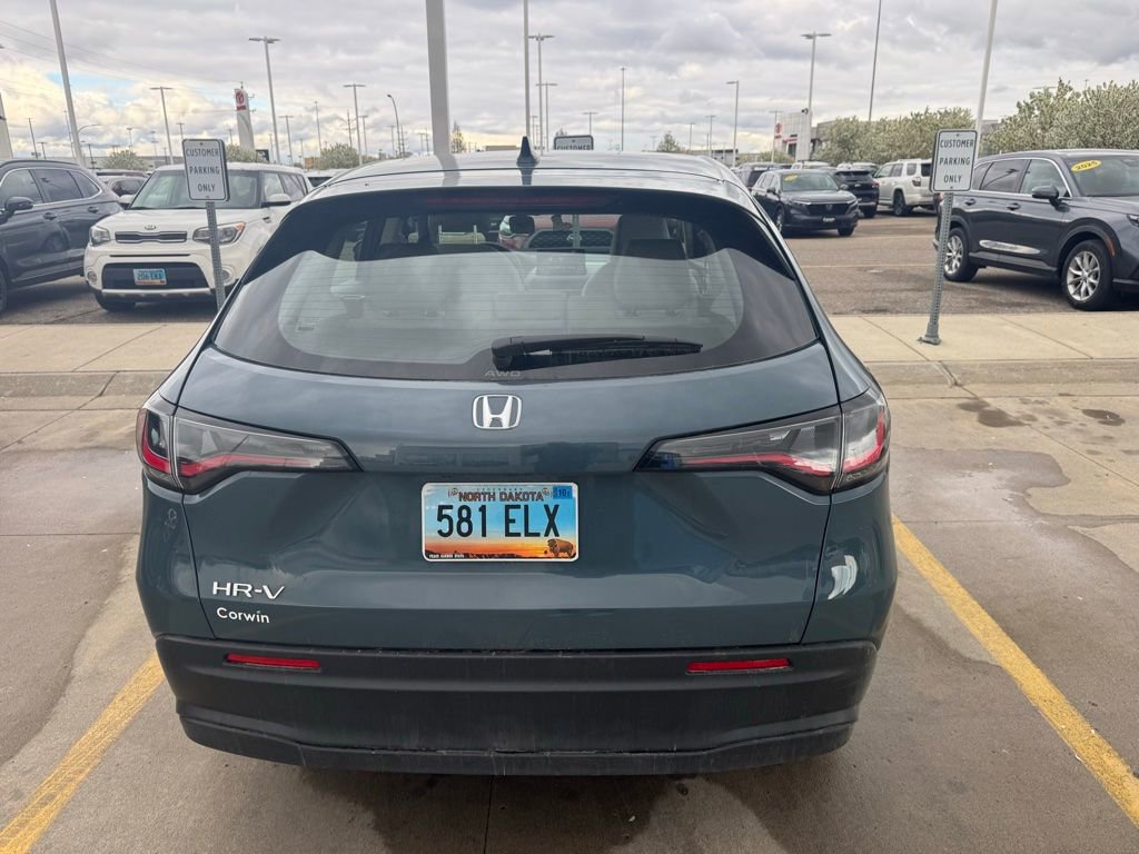 Used 2025 Honda HR-V LX image 5