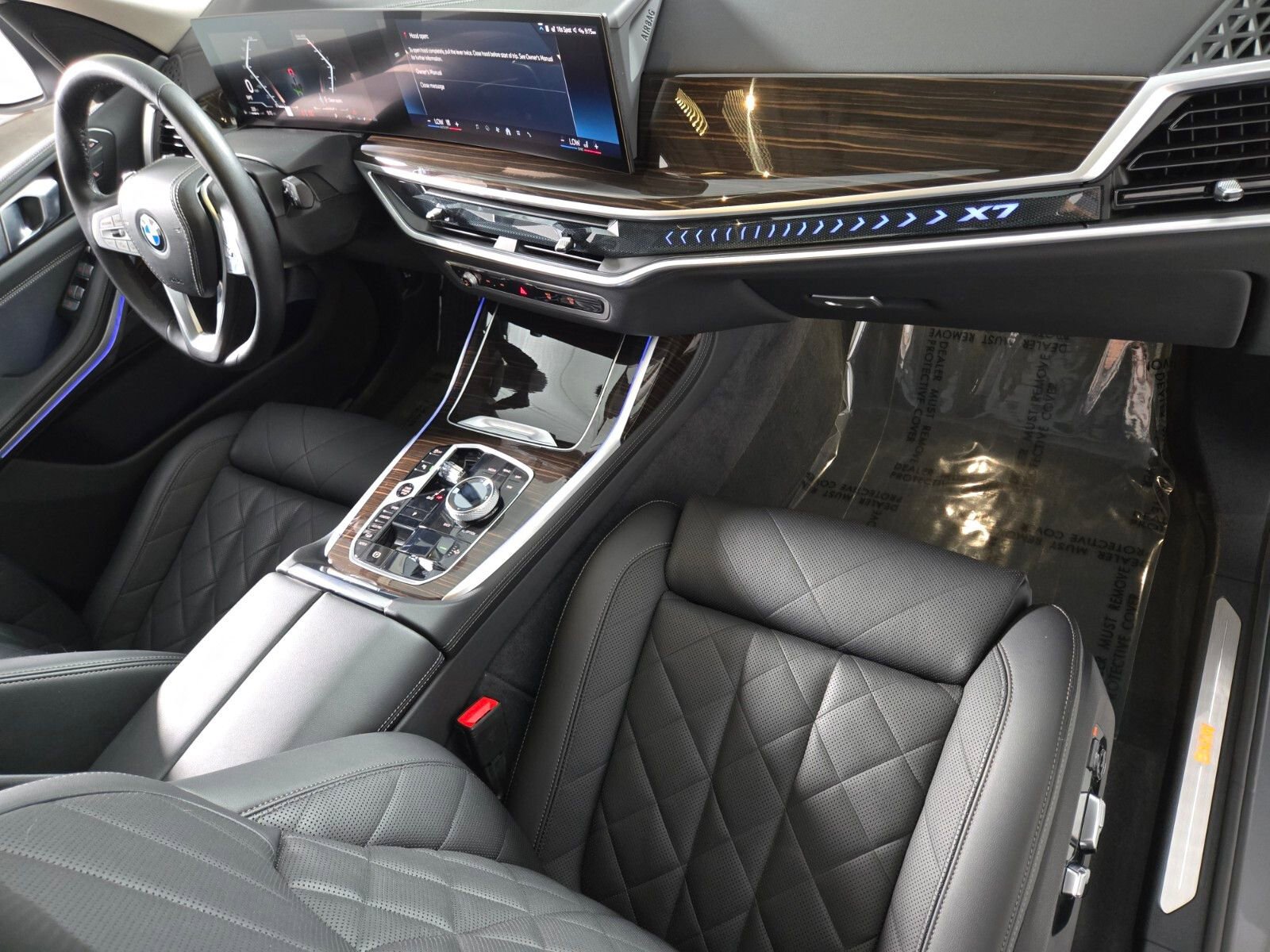 Used 2024 BMW X7 xDrive40i w/ Parking Assistance Package image 21