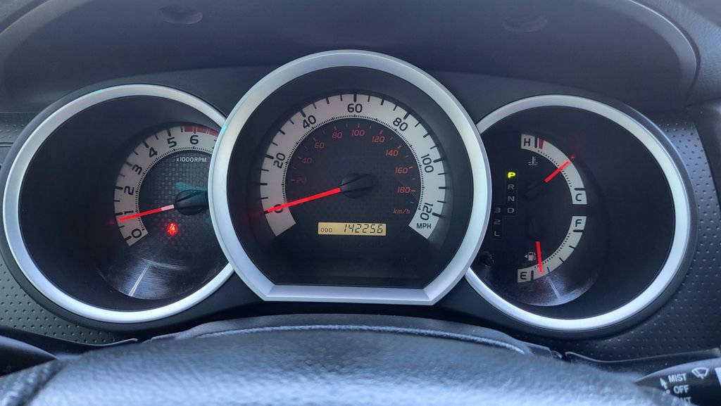 Used 2013 Toyota Tacoma PreRunner w/ SR5 Pkg RWD image 27