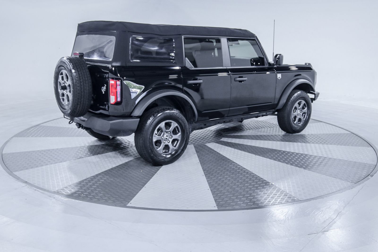 Used 2023 Ford Bronco Big Bend image 9
