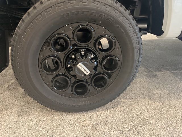 New 2026 Ford F350 Lariat w/ Black Appearance Package image 6