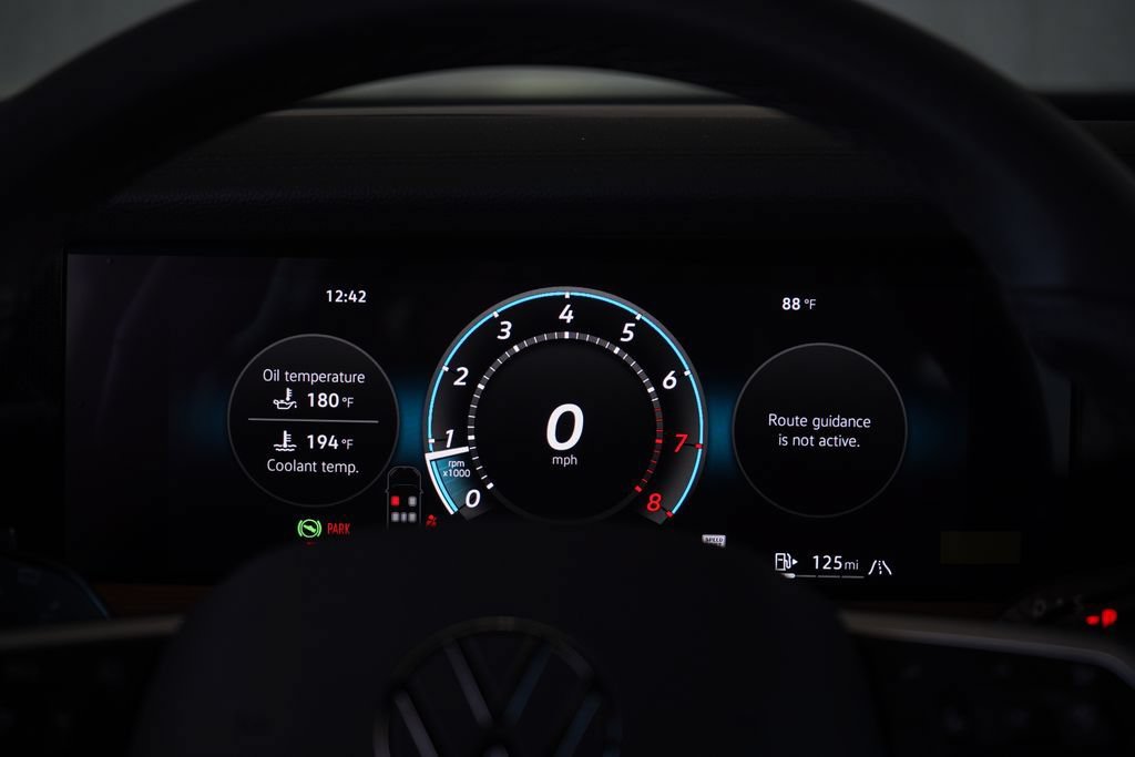 New 2026 Volkswagen Tiguan SEL R-Line AWD/4WD image 10