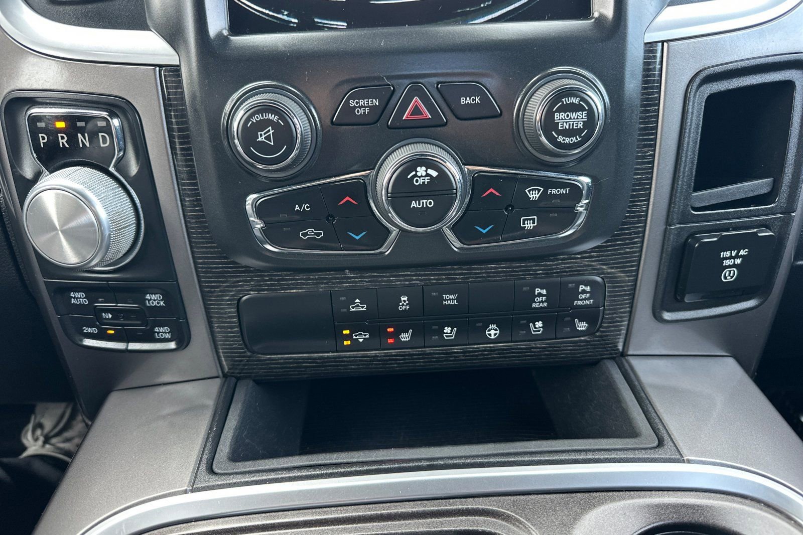 Used 2017 RAM 1500 Limited image 26