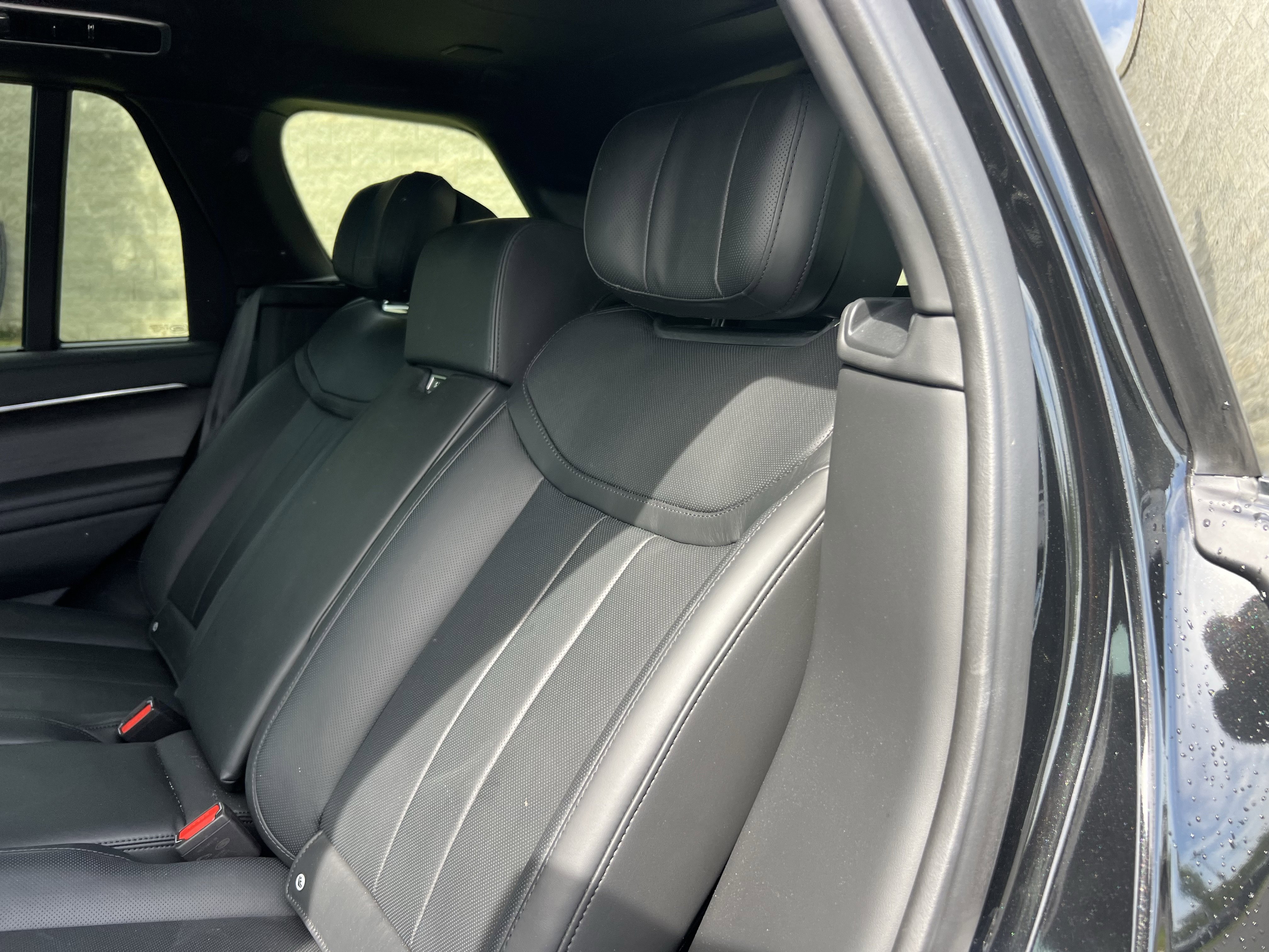 Certified 2024 Land Rover Range Rover Autobiography image 27