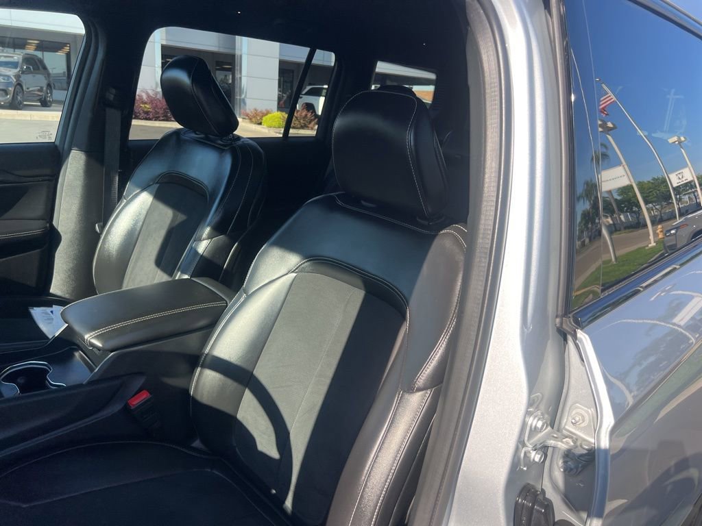 Used 2024 Jeep Grand Cherokee L Laredo image 19