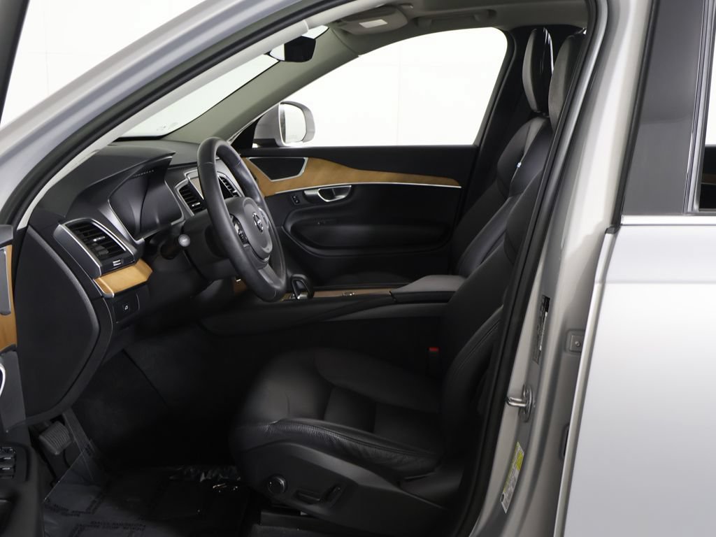 Used 2023 Volvo XC90 B6 Core w/ Climate Package AWD/4WD image 28