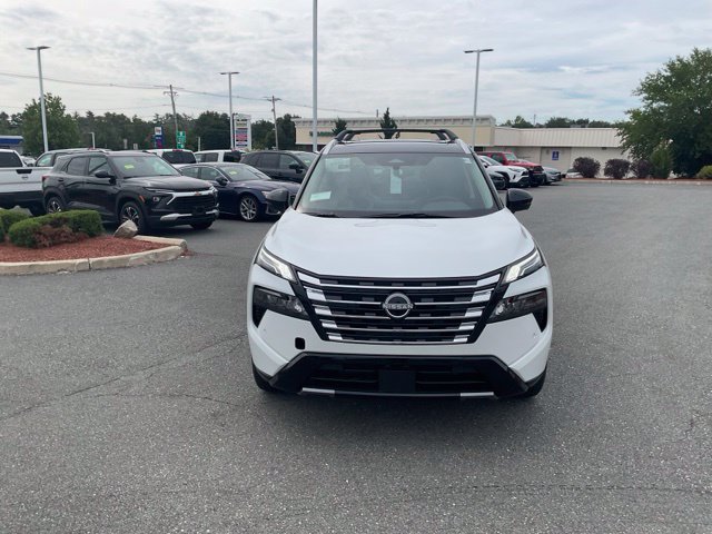 New 2026 Nissan Rogue Platinum AWD/4WD image 2