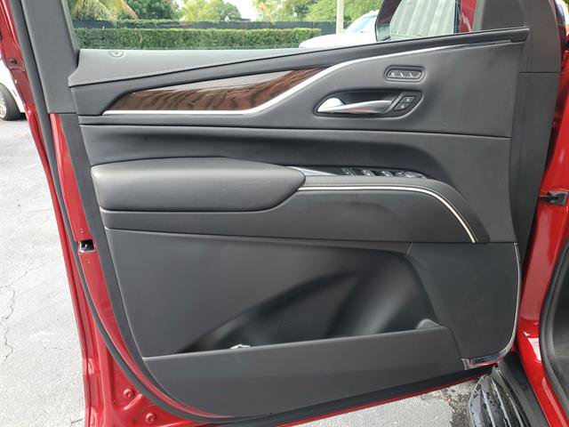 Certified 2024 Cadillac Escalade Premium Luxury Platinum image 39