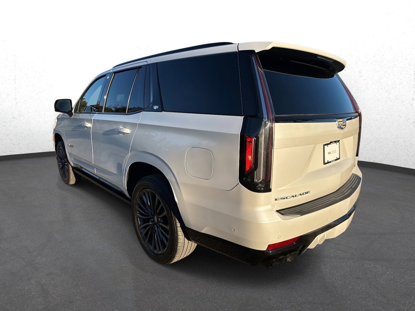 Used 2024 Cadillac Escalade V image 5