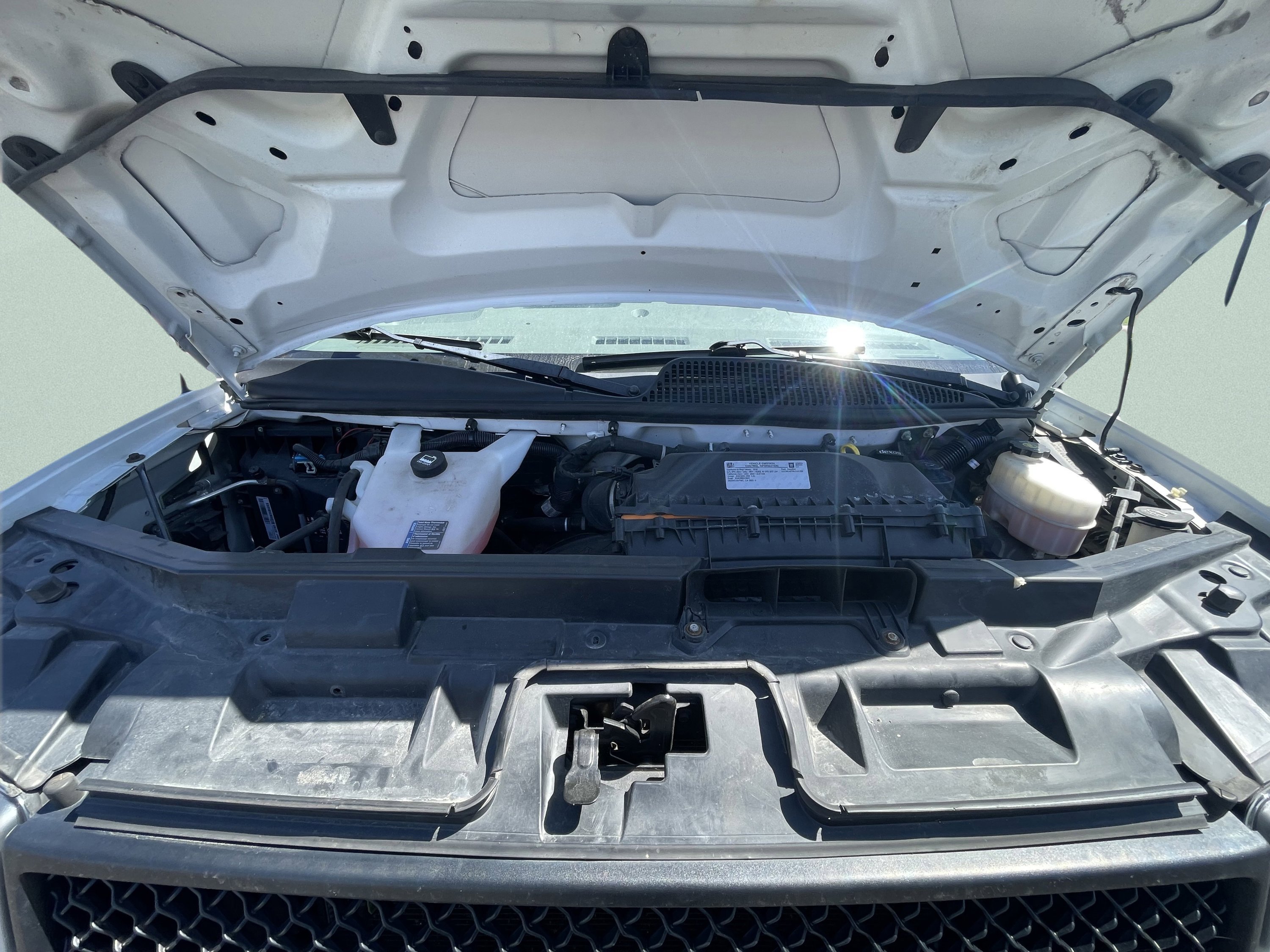 Used 2018 Chevrolet Express 2500 w/ Driver Convenience Package image 17