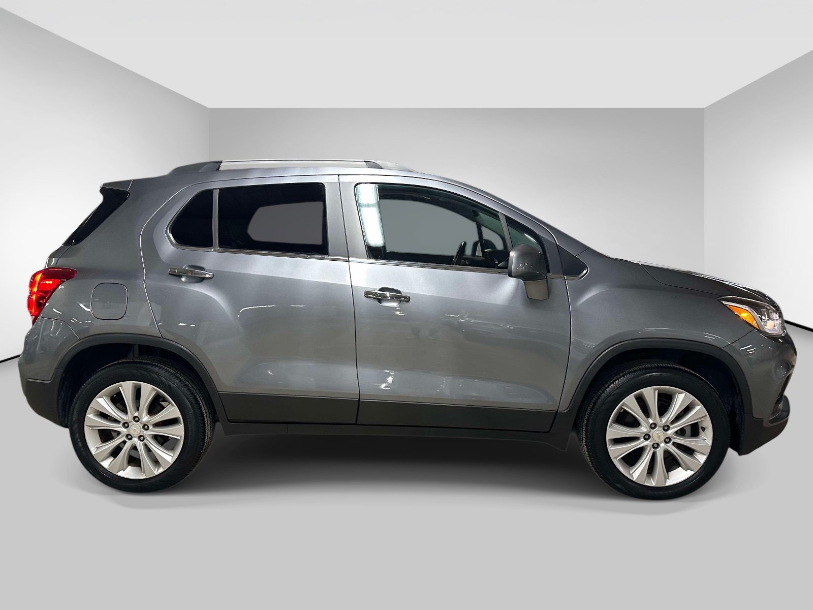 Used 2020 Chevrolet Trax Premier AWD/4WD image 6