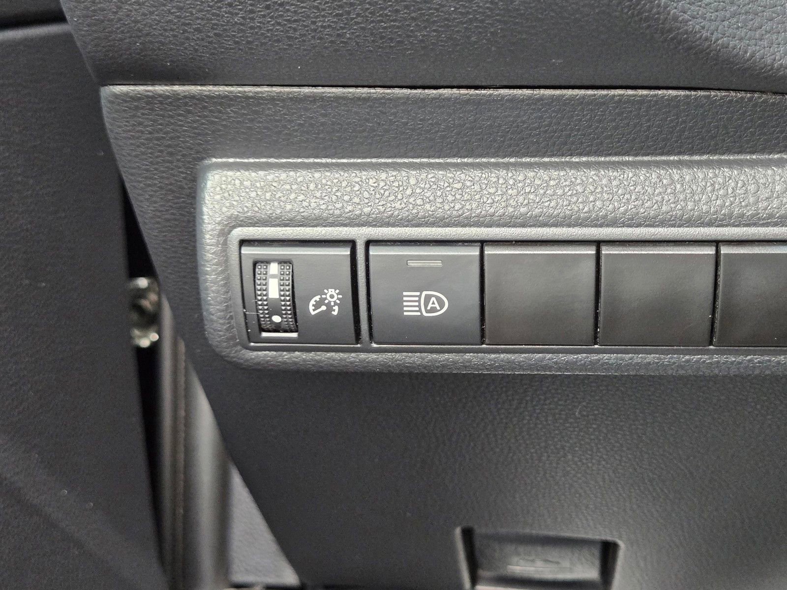 Used 2024 Toyota Corolla LE FWD image 16