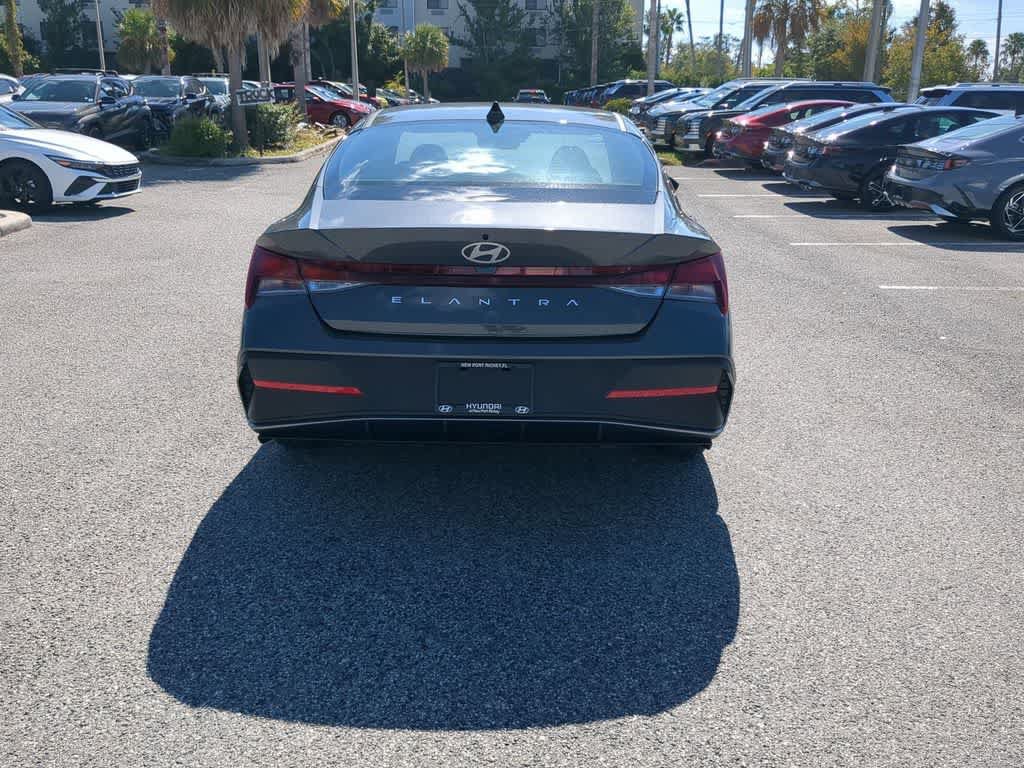 New 2026 Hyundai Elantra SE FWD image 6