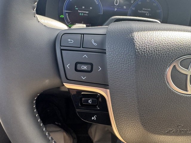 New 2025 Toyota Crown Signia image 22