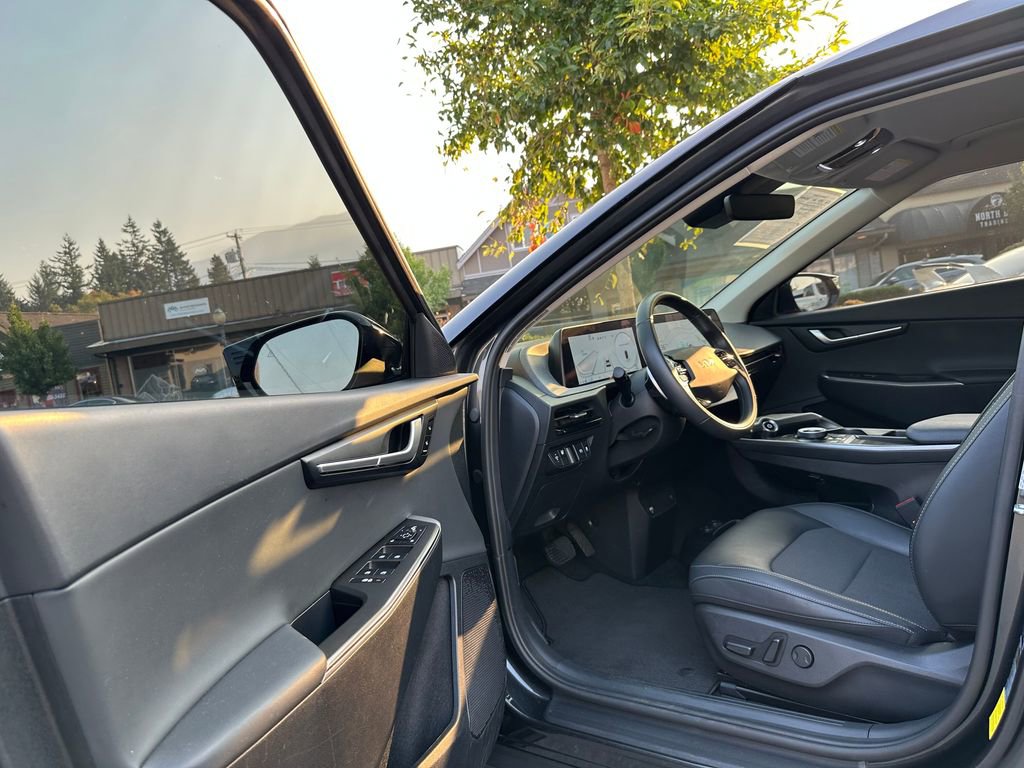 Used 2023 Kia EV6 Light image 21