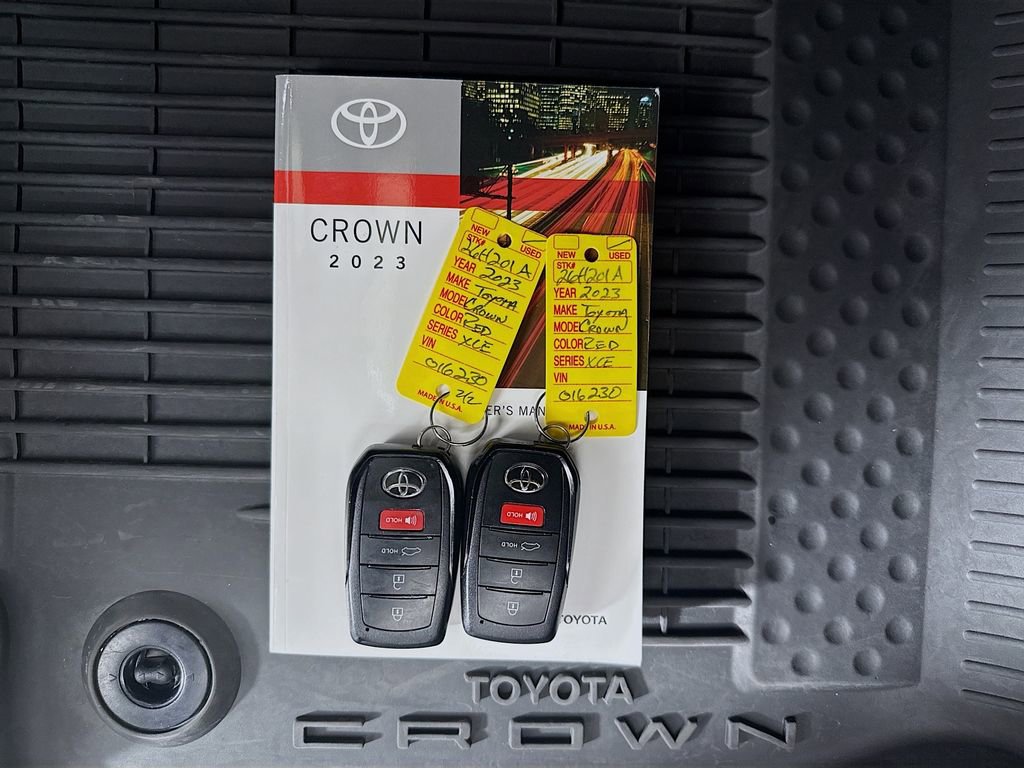 Certified 2023 Toyota Crown XLE image 35