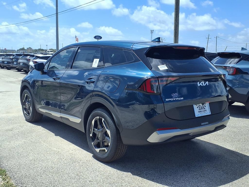 New 2027 Kia Sportage S FWD image 2