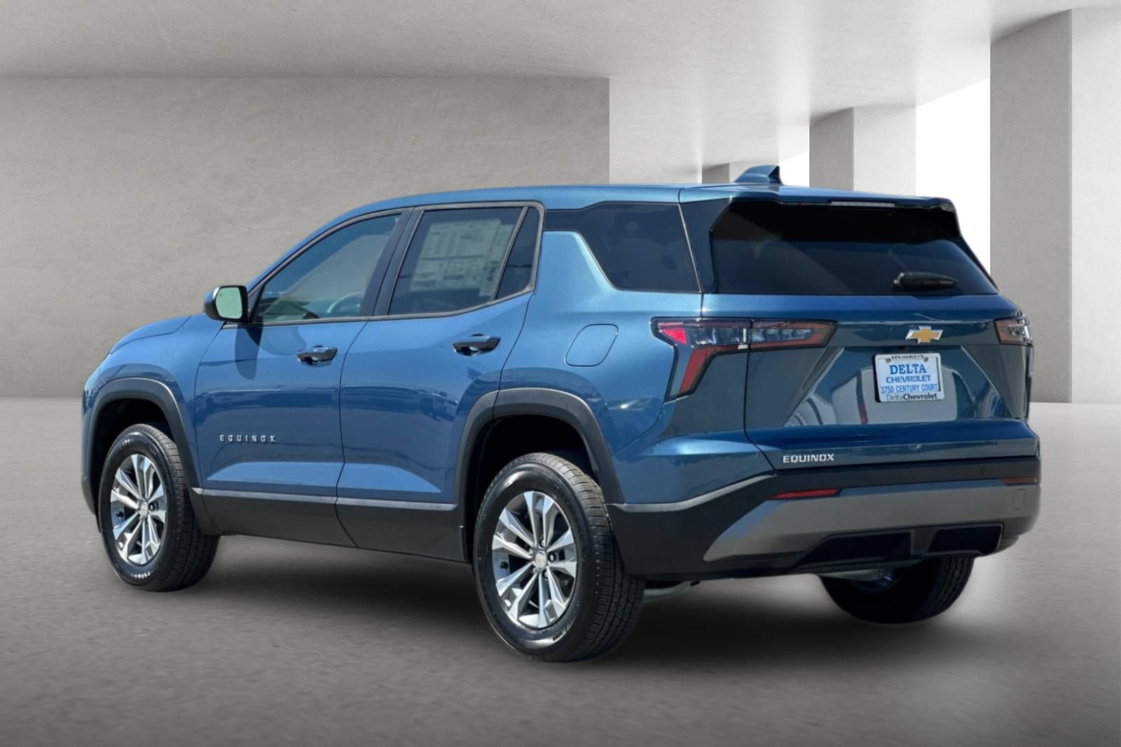 New 2026 Chevrolet Equinox LT w/ Convenience Package II FWD image 6