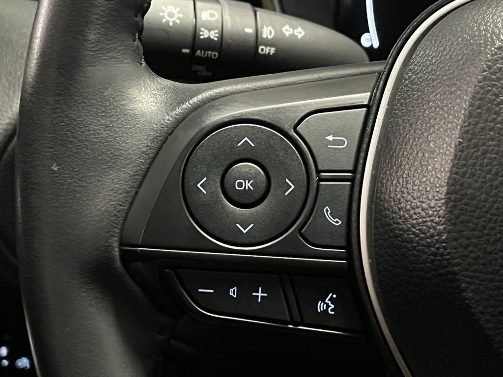 Used 2024 Toyota Corolla Cross XLE w/ Convenience Package image 25