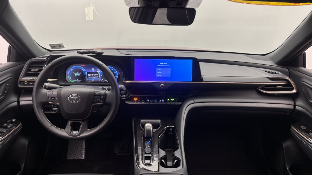Certified 2025 Toyota Crown Signia AWD/4WD image 29
