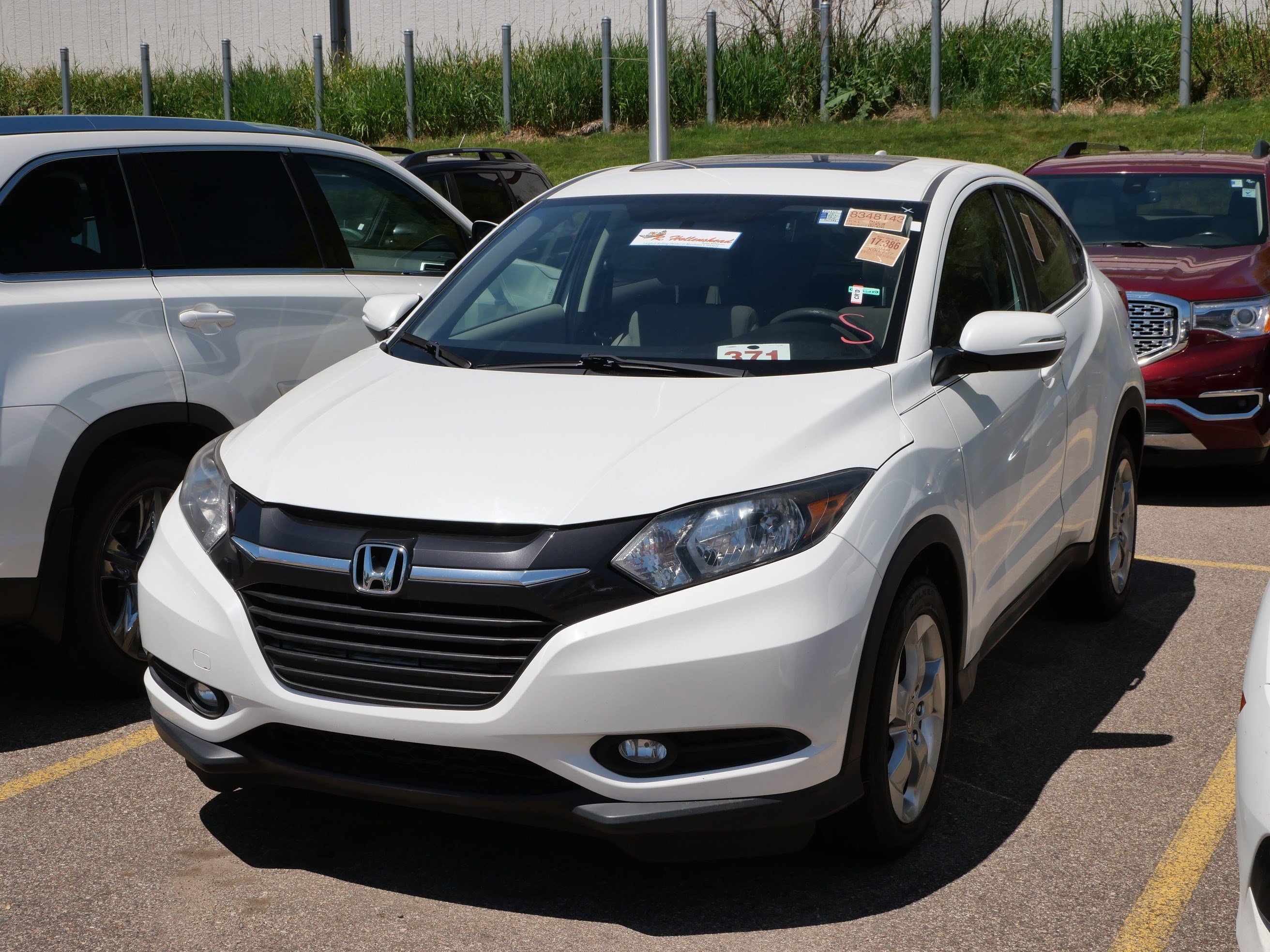Used 2016 Honda HR-V EX image 3