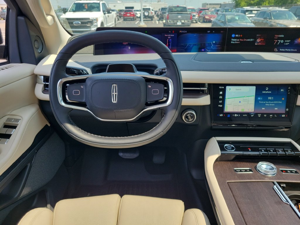 New 2027 Lincoln Navigator L Reserve AWD/4WD image 12