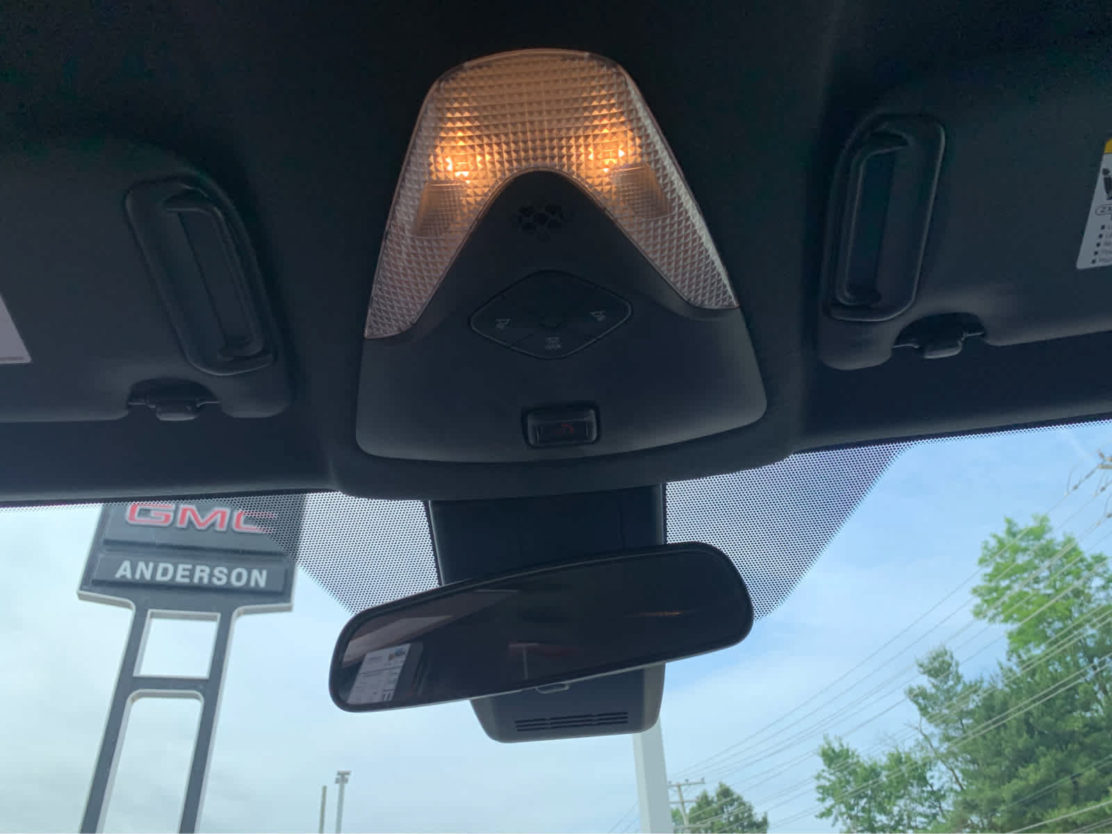 Used 2022 Toyota C-HR XLE FWD image 23