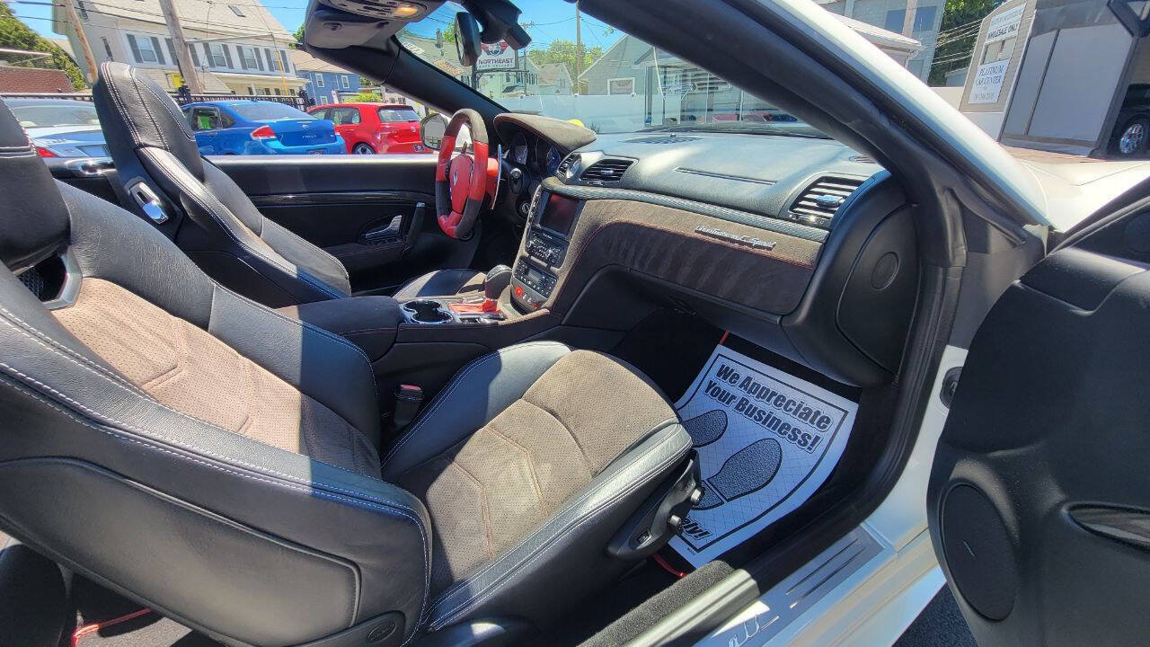 Used 2015 Maserati GranTurismo Sport RWD image 25