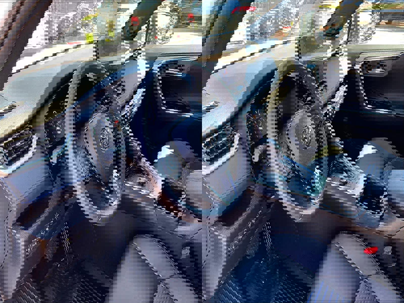 Used 2023 Toyota RAV4 XSE AWD/4WD image 8