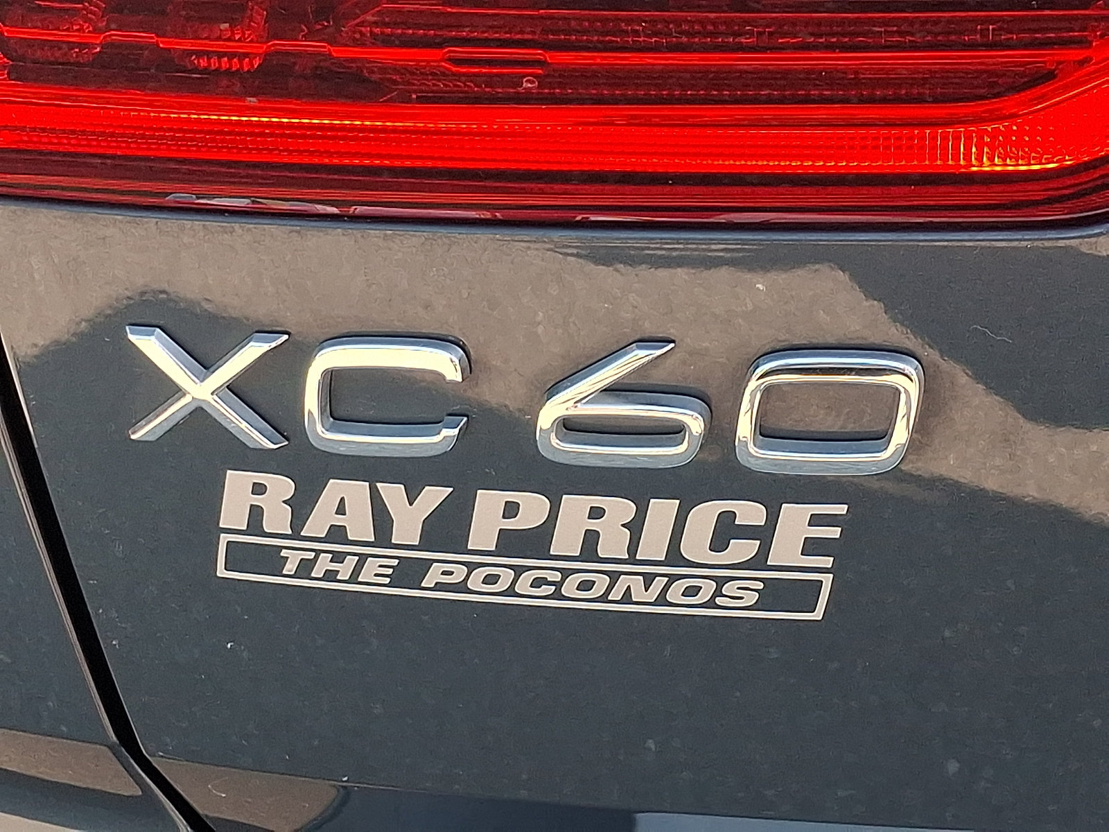Certified 2024 Volvo XC60 B5 Core w/ Protection Package Premier AWD/4WD image 29