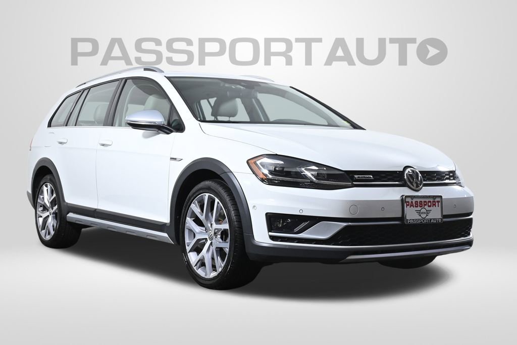 Used 2019 Volkswagen Golf Alltrack SE image 3