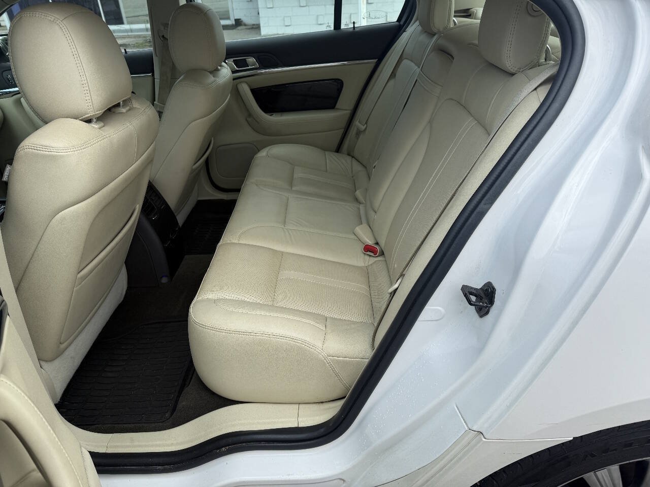 Used 2016 Lincoln MKS AWD w/ Equipment Group 101A image 14