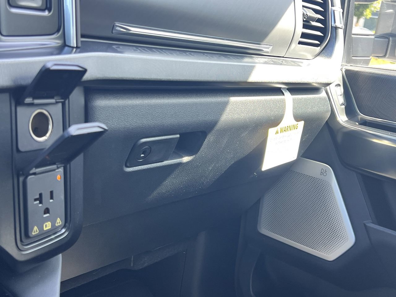 New 2025 Ford F350 Platinum w/ FX4 Off-Road Package AWD/4WD image 8