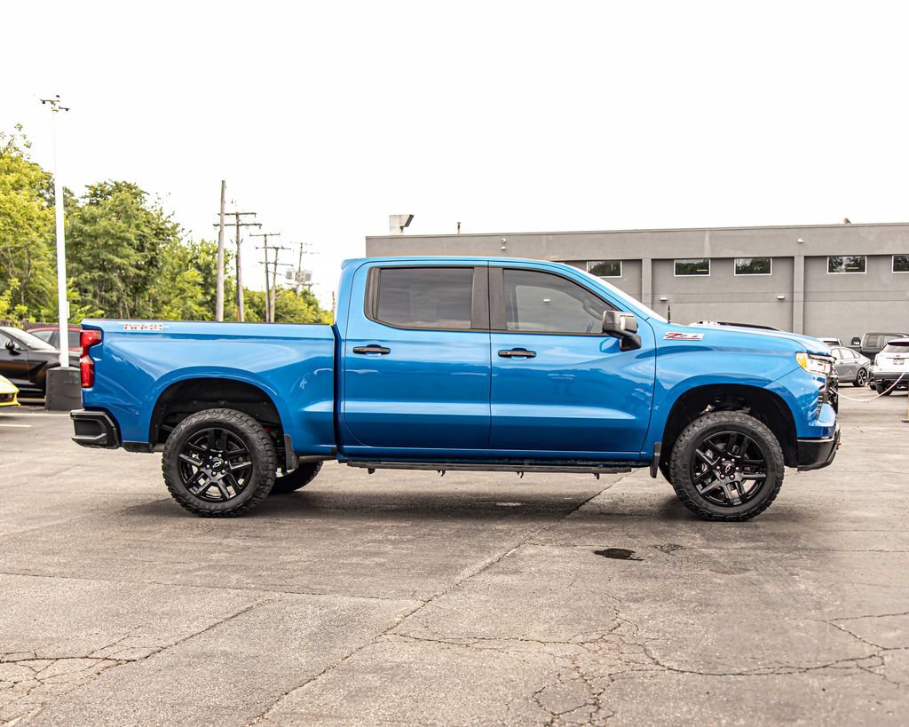 Used 2024 Chevrolet Silverado 1500 LT Trail Boss w/ LT Trail Boss Premium Package AWD/4WD image 9