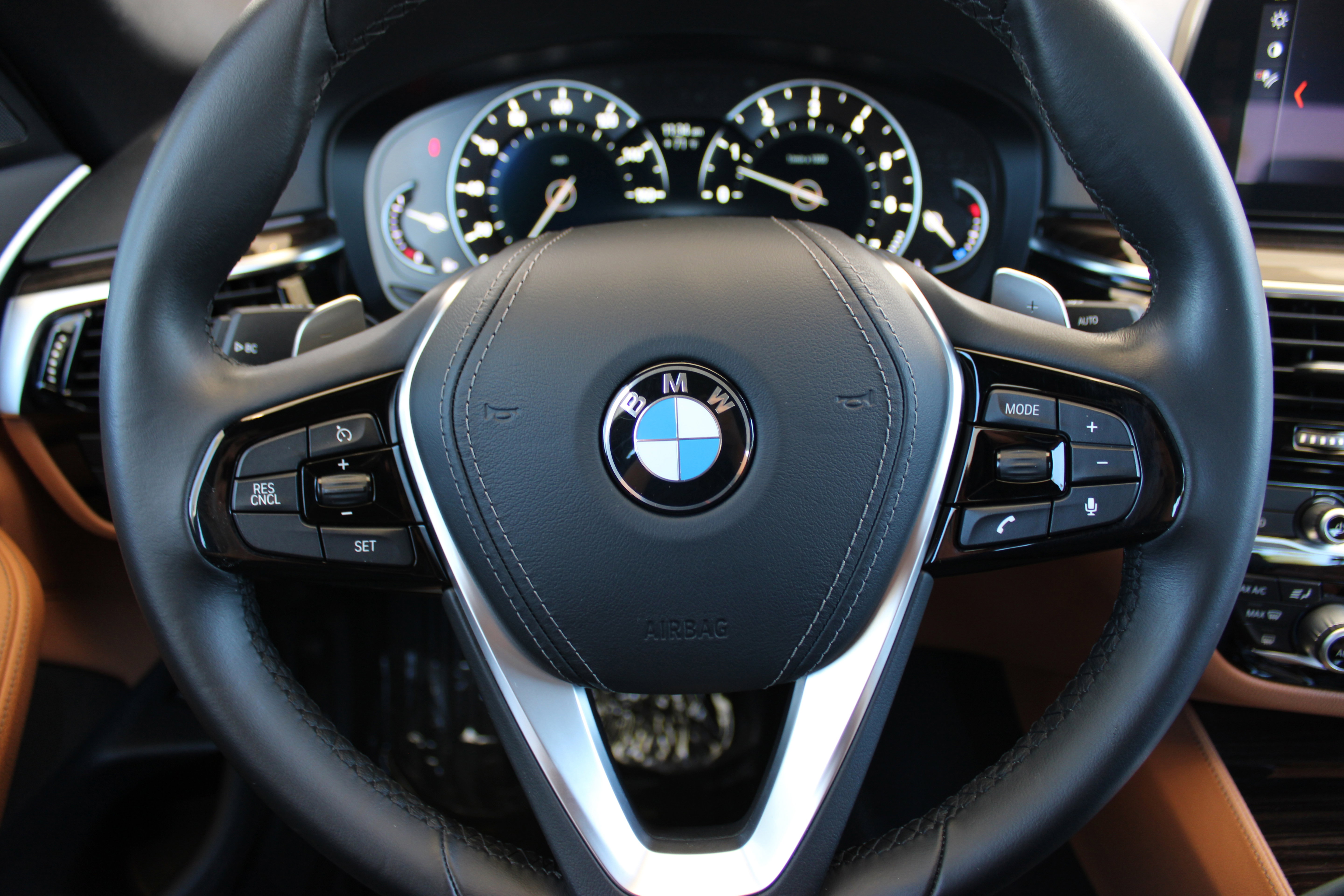 Used 2018 BMW 540i RWD image 17