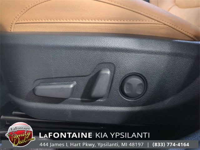 Certified 2025 Kia Seltos EX w/ EX Sunroof Package image 14