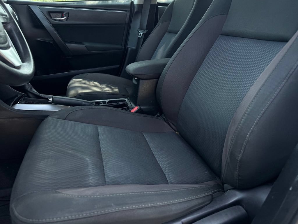 Used 2017 Toyota Corolla LE FWD image 17