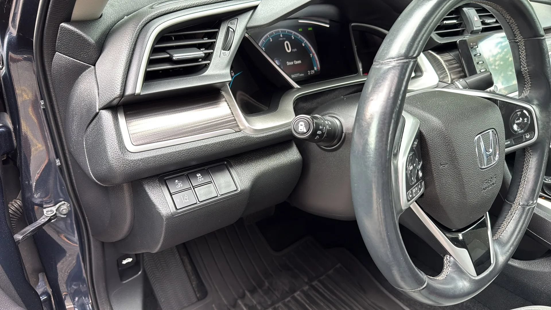 Used 2020 Honda Civic EX image 41