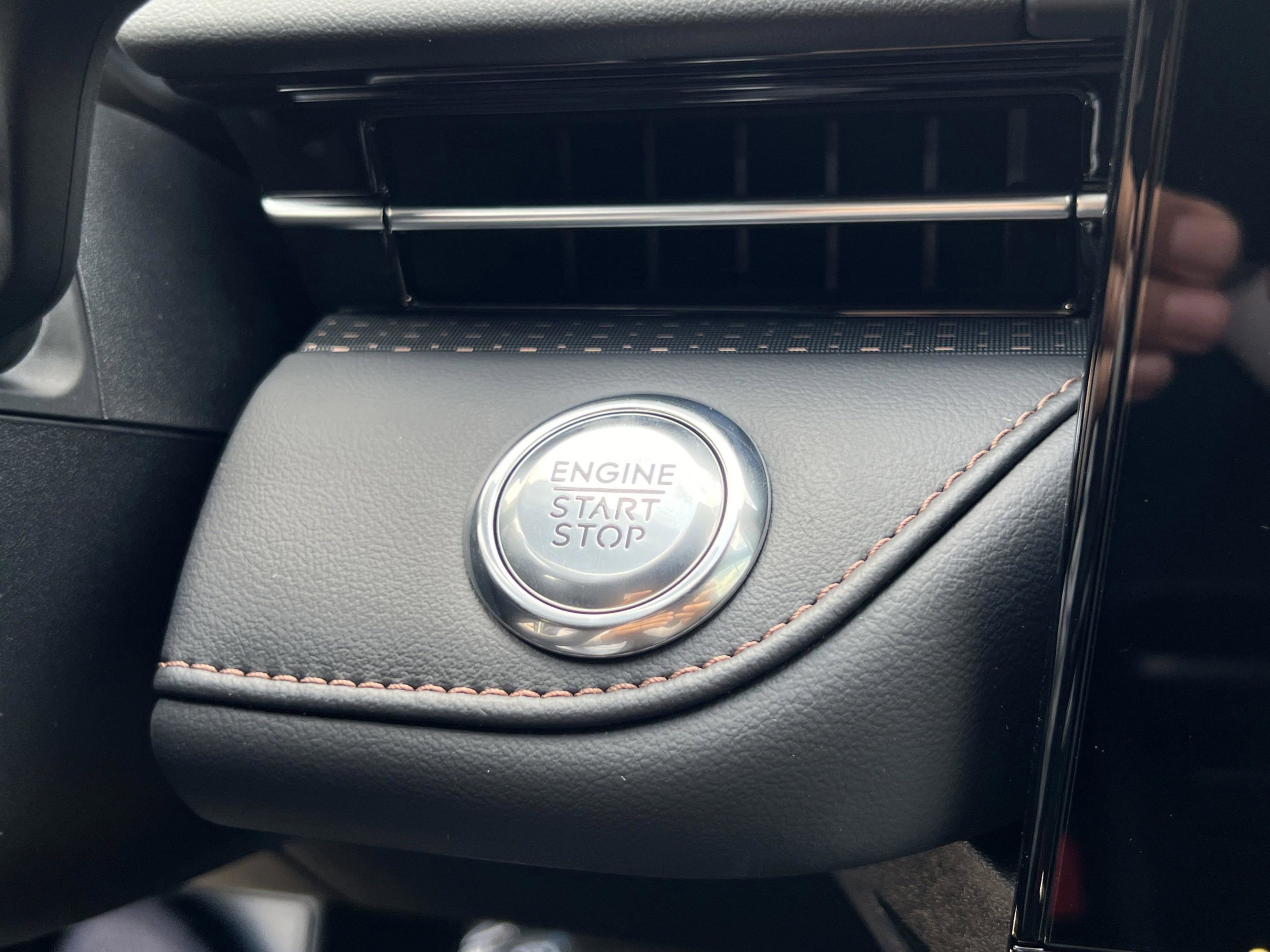 New 2025 Lincoln Nautilus Reserve w/ Jet Appearance Package image 22