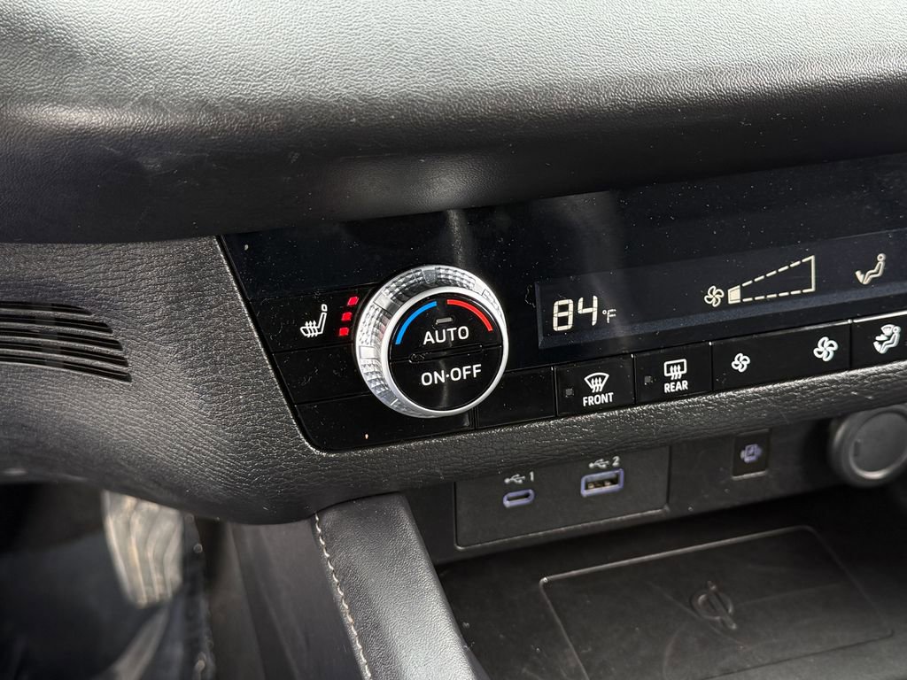 Used 2024 Mitsubishi Outlander SE image 28