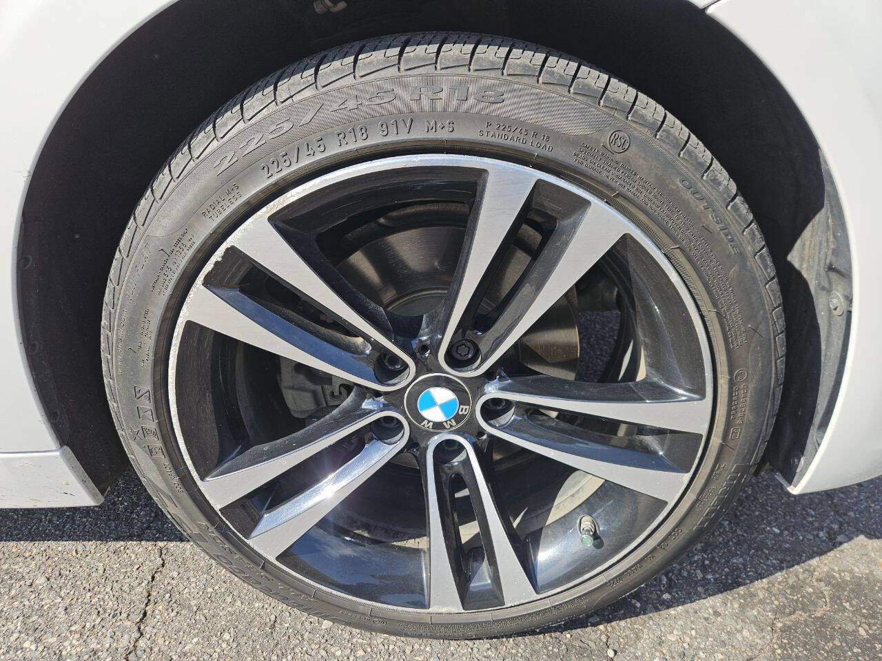 Used 2018 BMW 330i Sedan image 26