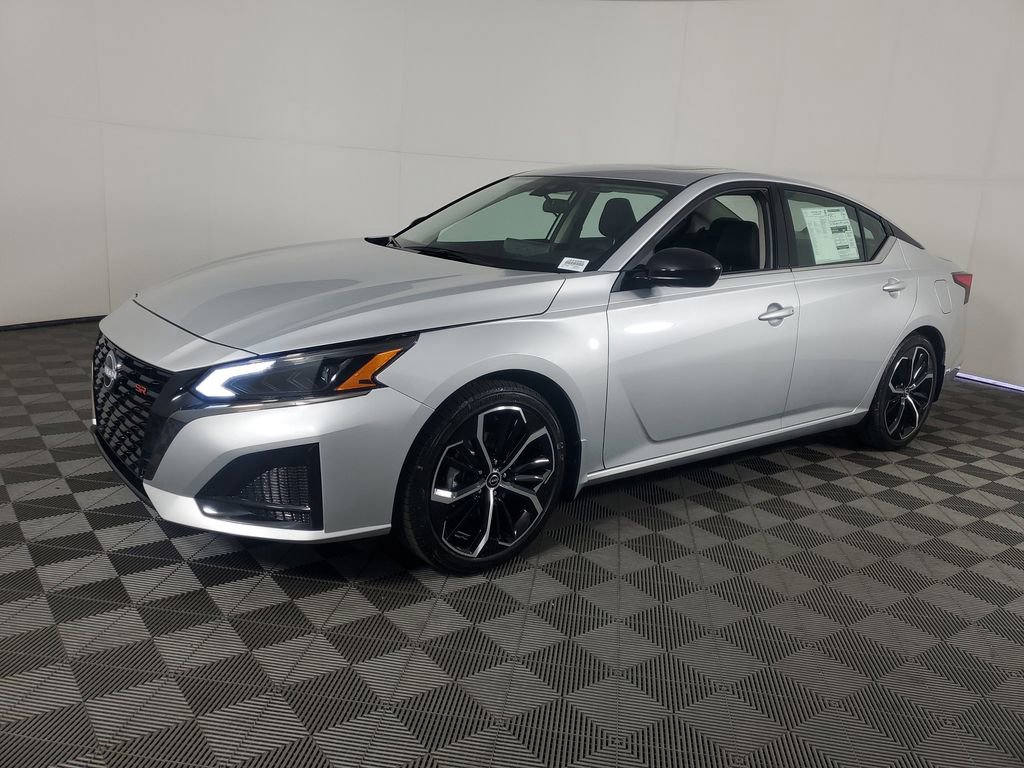 New 2025 Nissan Altima 2.5 SR w/ SR Premium Package image 8