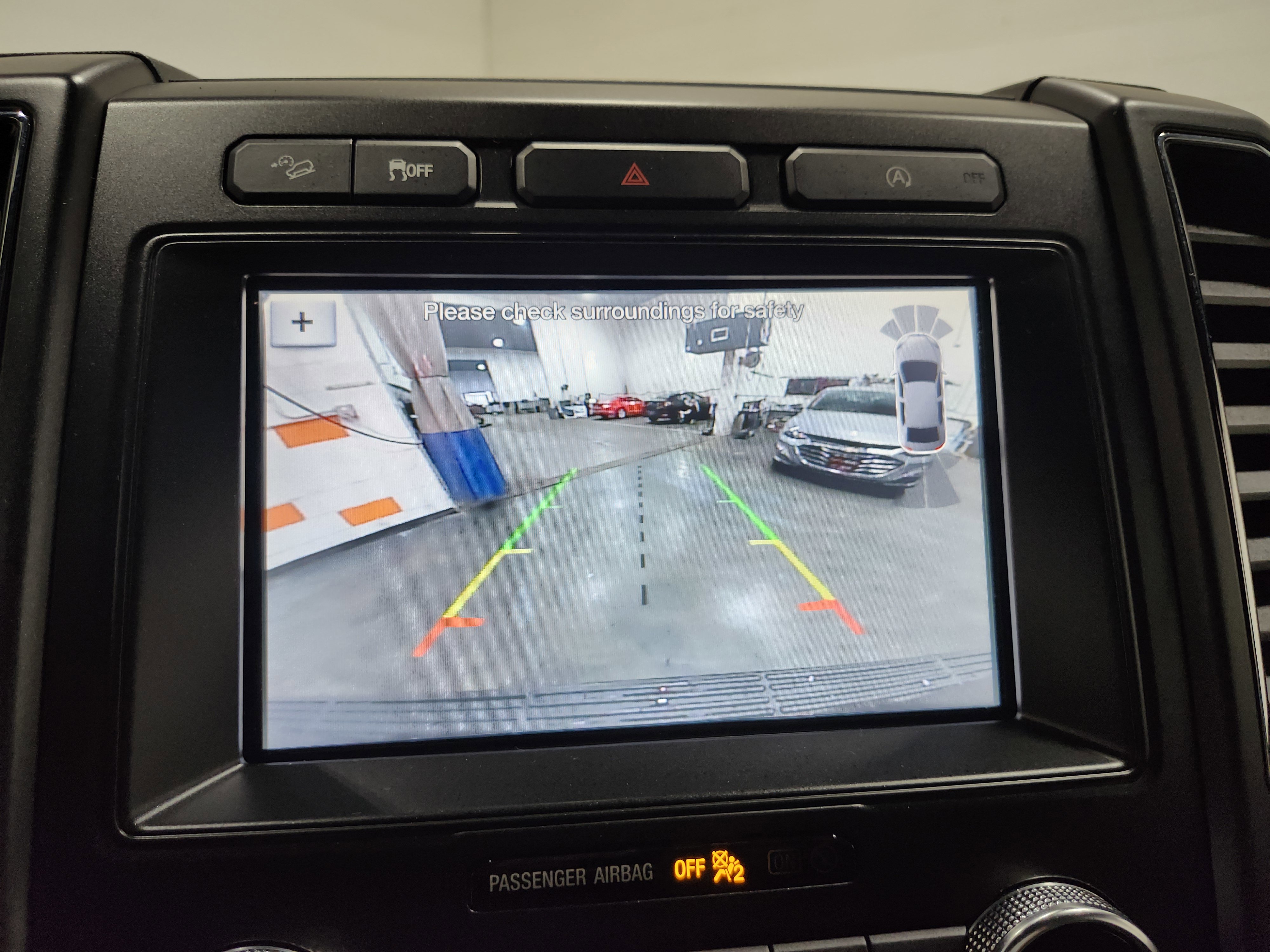 Used 2018 Ford Expedition Limited AWD/4WD image 2