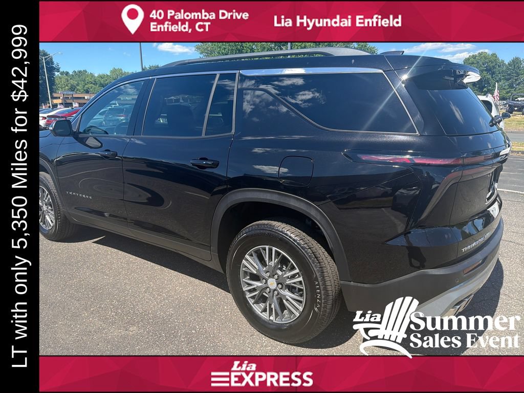Used 2026 Chevrolet Traverse LT w/ Driver Confidence Package AWD/4WD image 5