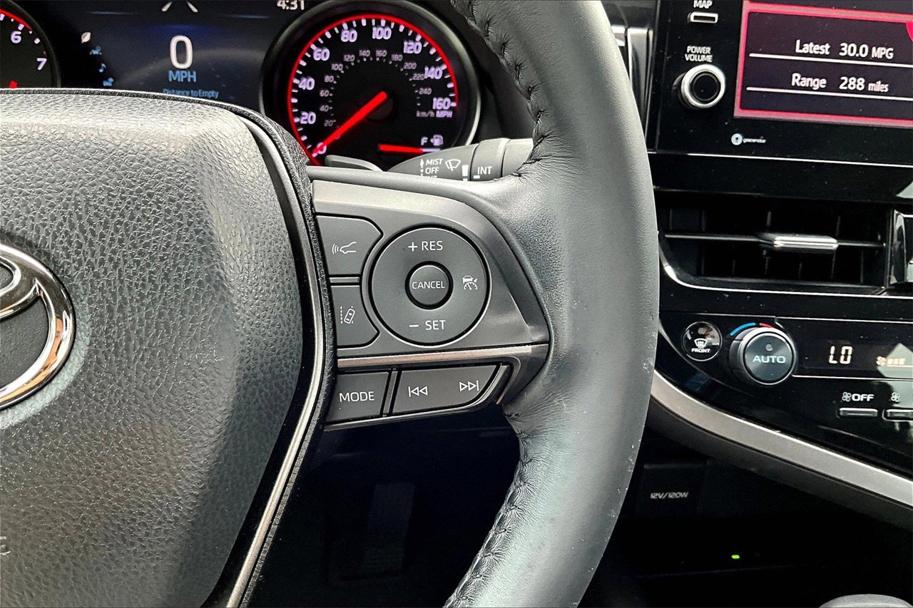 Used 2021 Toyota Camry XSE image 29