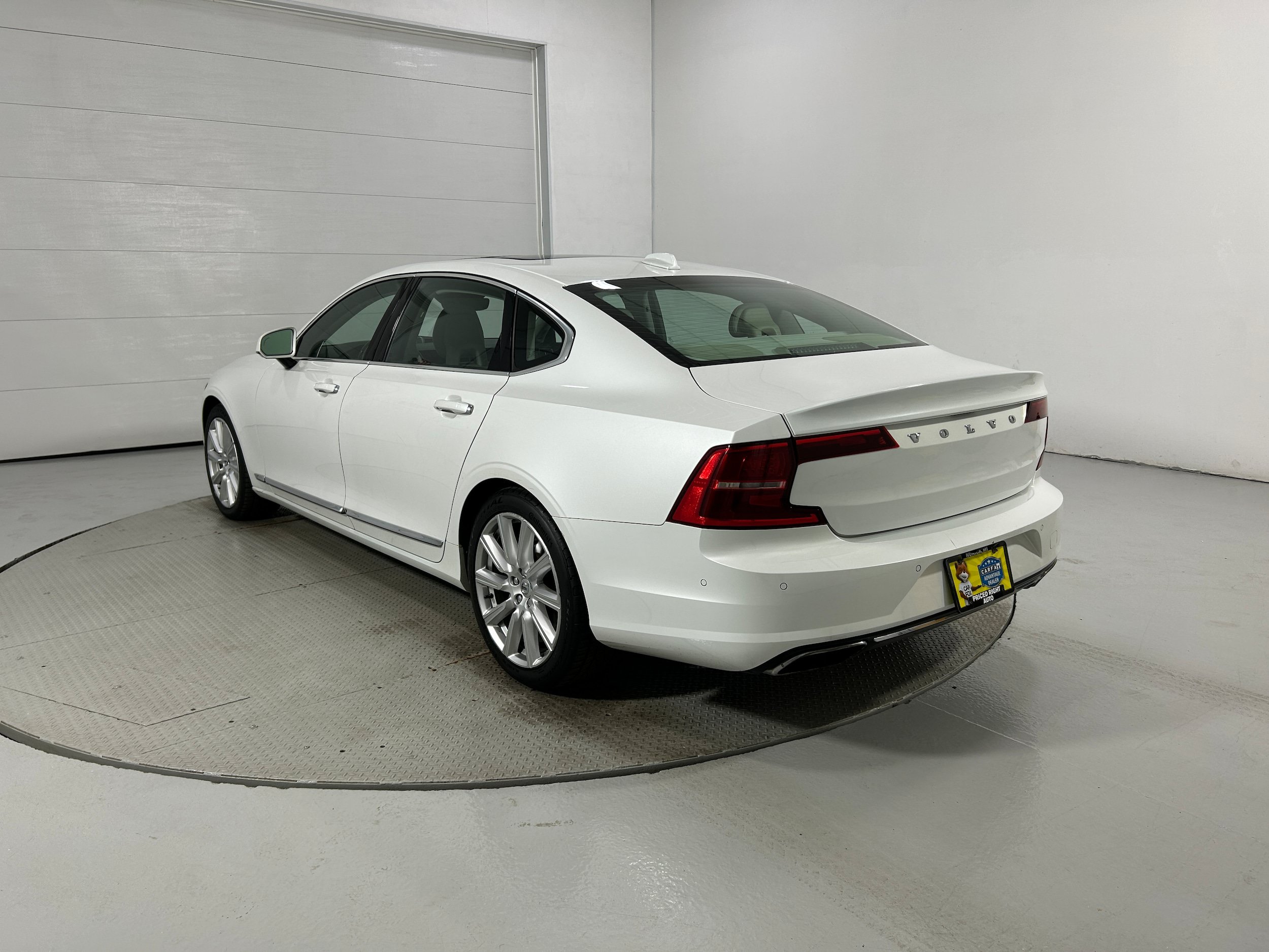 Used 2018 Volvo S90 T6 Inscription w/ Protection Package AWD/4WD image 22