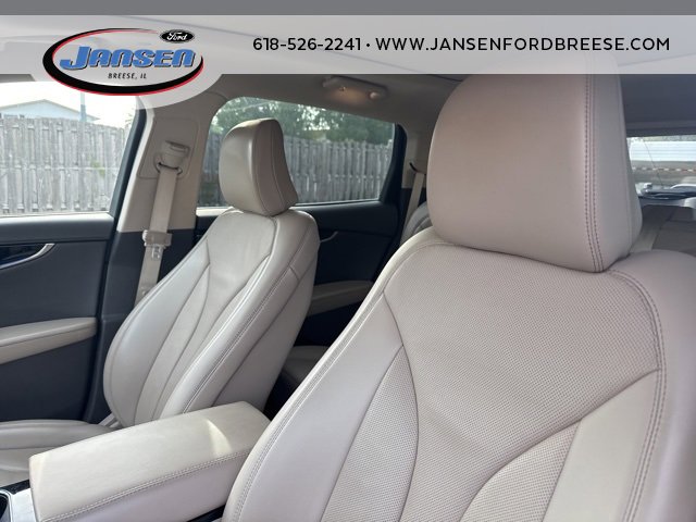 Used 2022 Lincoln Nautilus Reserve w/ Equipment Group 201A image 10