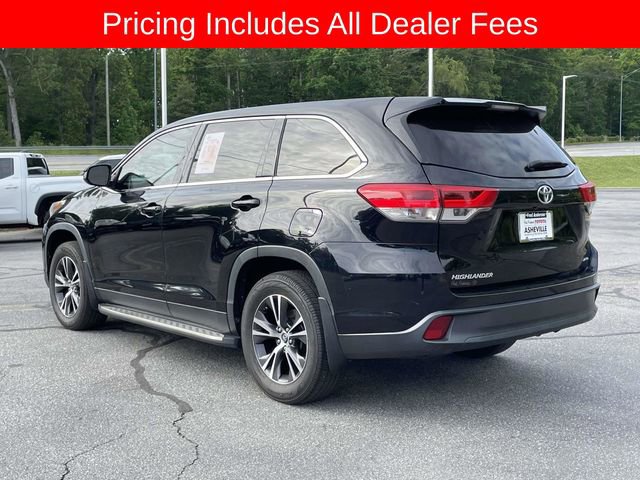 Used 2019 Toyota Highlander LE AWD/4WD image 3