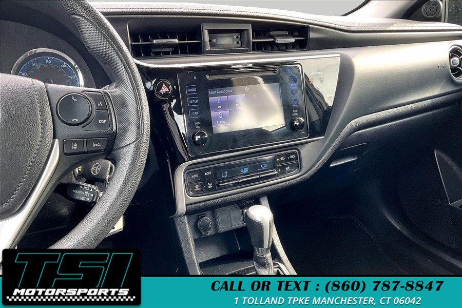 Used 2017 Toyota Corolla LE FWD image 6