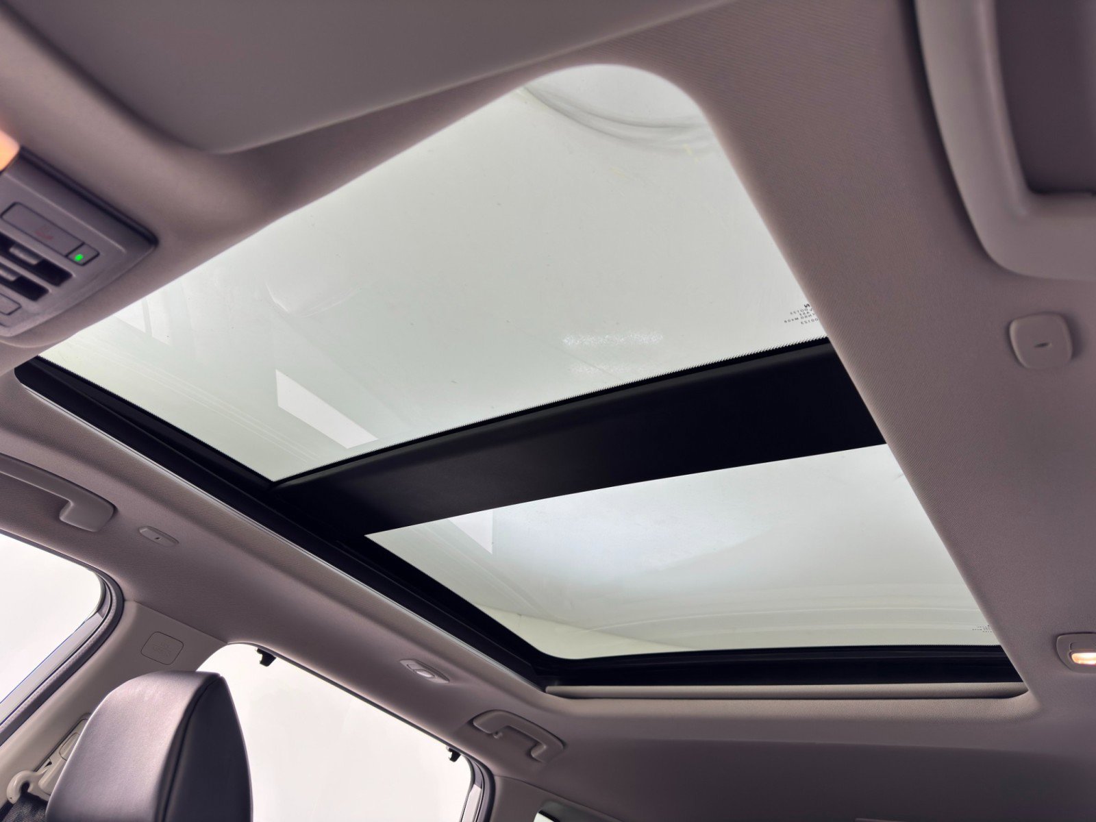 Used 2022 Nissan Rogue SV w/ SV Premium Package FWD image 11